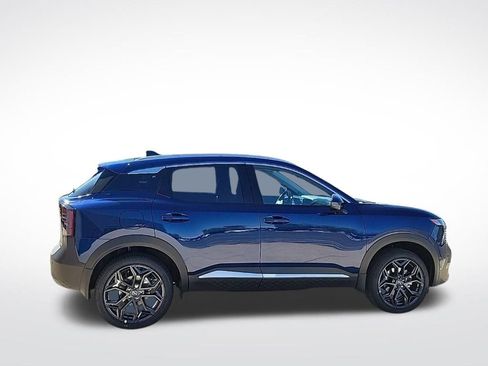 New 2025 Nissan Kicks SR w/ SR Premium Package image 6