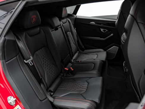 Used 2025 Lamborghini Urus SE AWD/4WD image 88