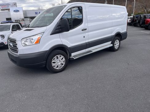 Used 2018 Ford Transit 250 130 Low Roof w/ Exterior Upgrade Package image 18
