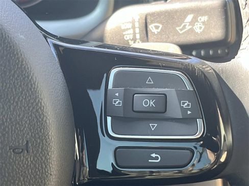 Used 2013 Volkswagen Beetle 2.0T image 26