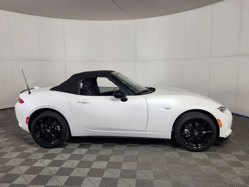 Used 2023 MAZDA MX-5 Miata Club w/ Interior Package RWD image 8