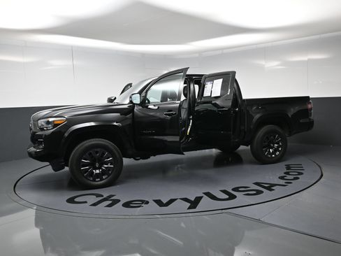 Used 2023 Toyota Tacoma Limited w/ Nightshade Package AWD/4WD image 22