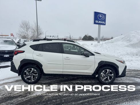 Used 2025 Subaru Crosstrek 2.0i Premium image 2