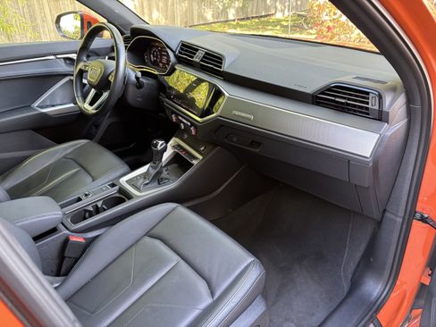 Used 2024 Audi Q3 2.0T Premium image 20