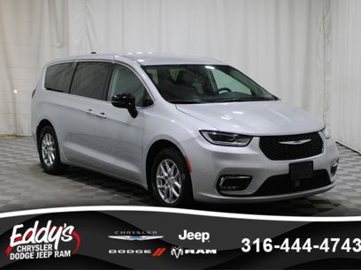 Used 2024 Chrysler Pacifica Touring-L