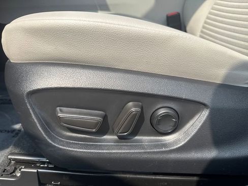 Used 2024 Toyota Camry SE image 41