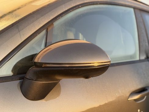 Used 2024 Porsche Macan 4 Electric image 21