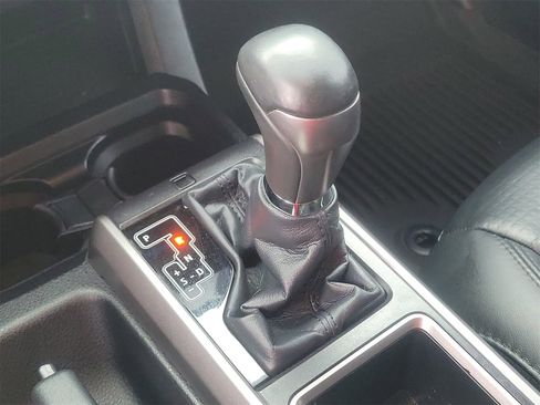 Certified 2021 Toyota Tacoma Limited image 29