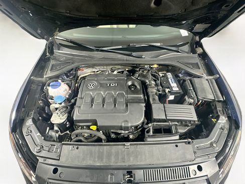 Used 2015 Volkswagen Passat TDI SEL Premium FWD image 32