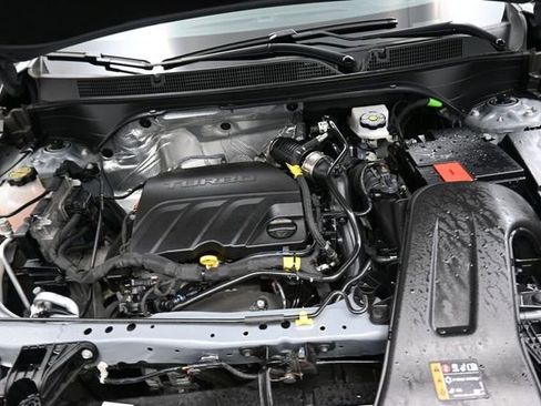 Used 2025 Buick Envista Avenir FWD image 31