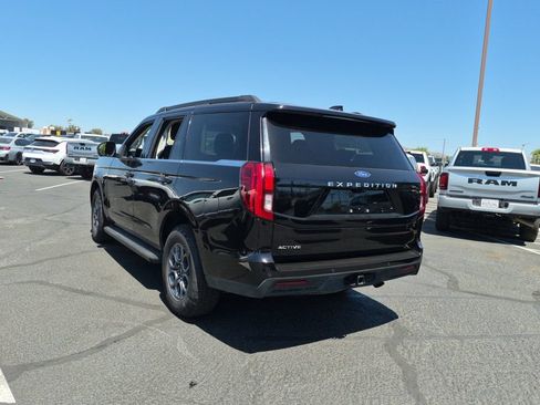 Used 2025 Ford Expedition Active AWD/4WD image 8