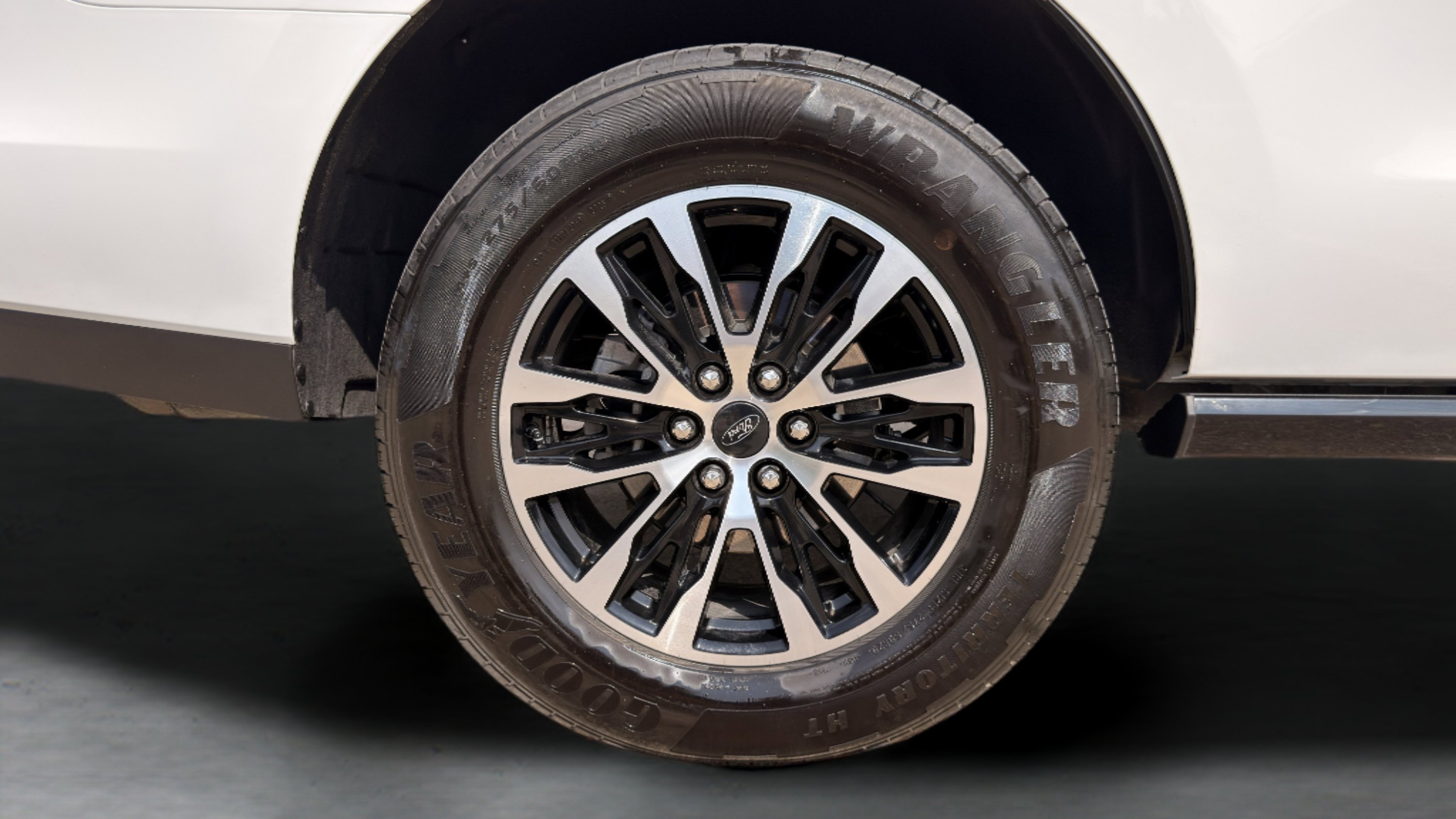 Used 2025 Ford Expedition Platinum AWD/4WD image 14