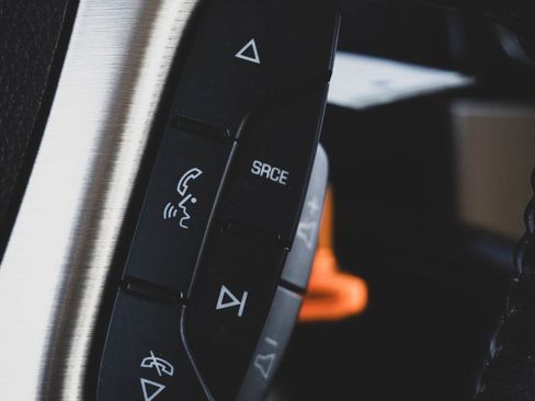 Used 2011 Cadillac Escalade ESV Platinum image 18