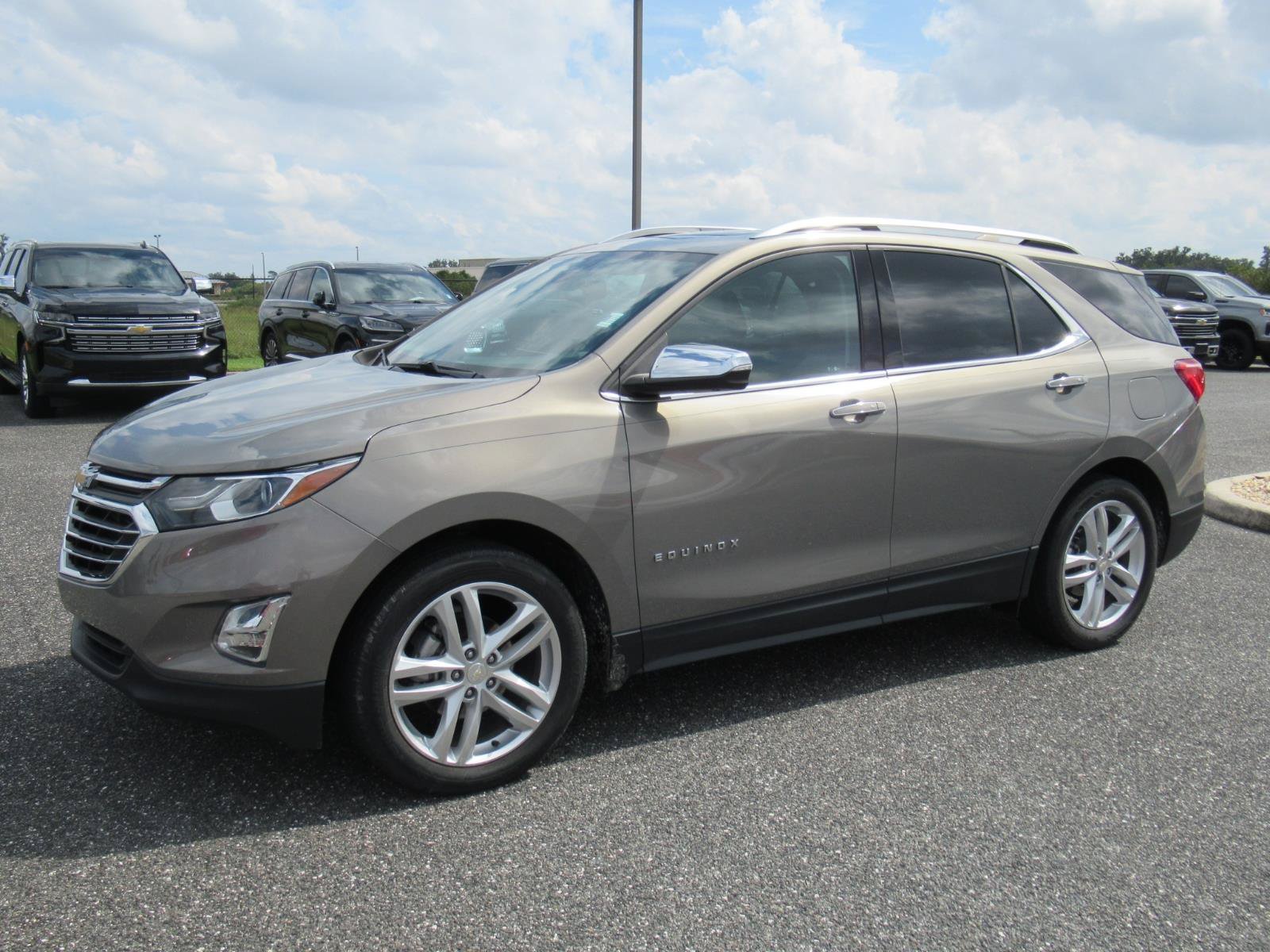 Used 2018 Chevrolet Equinox Premier FWD image 4