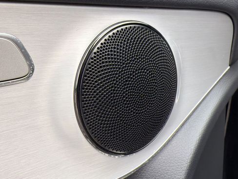 Used 2022 Mercedes-Benz GLC 300 4MATIC image 21