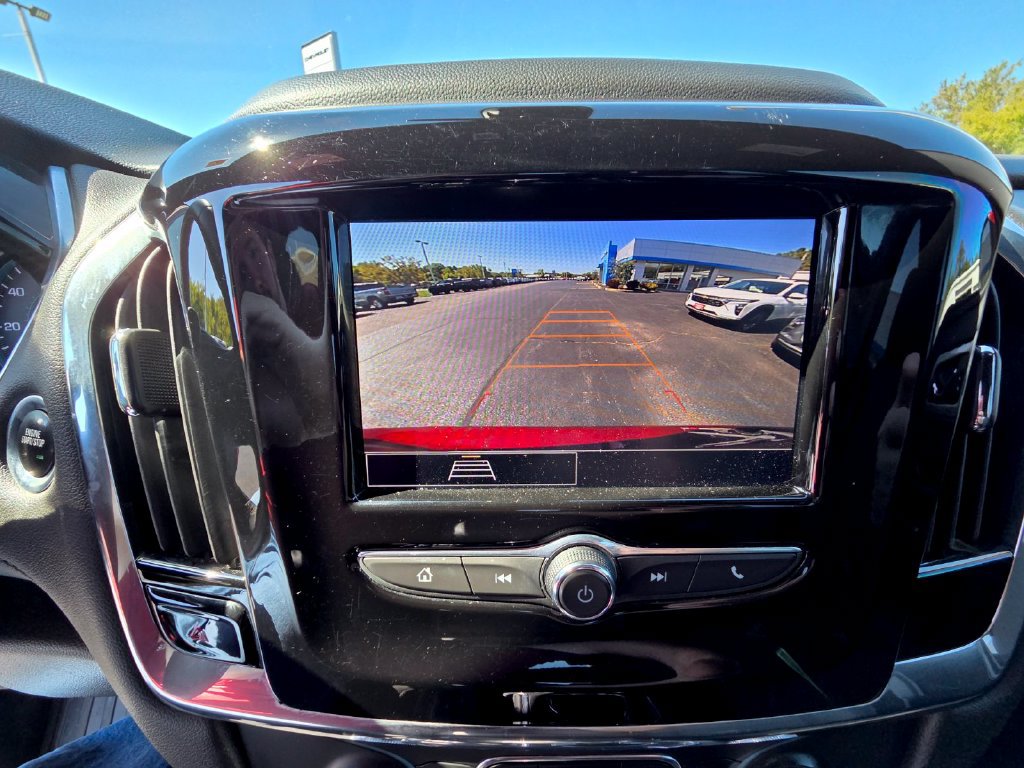 Used 2023 Chevrolet Traverse LT FWD image 22