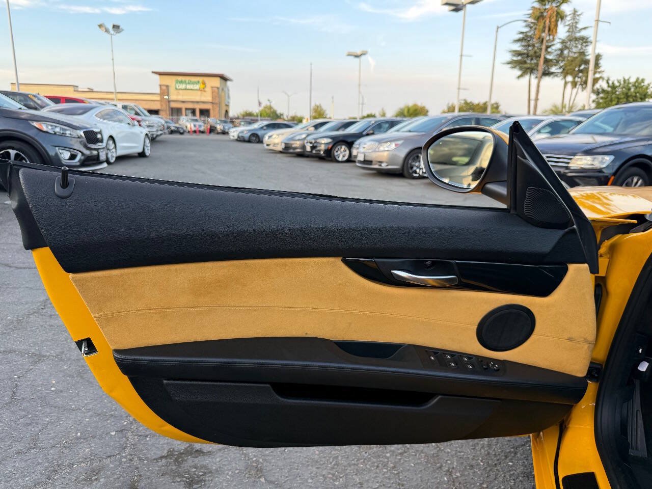 Used 2012 BMW Z4 sDrive28i w/ Exclusive Citrus Yellow Pkg RWD image 9