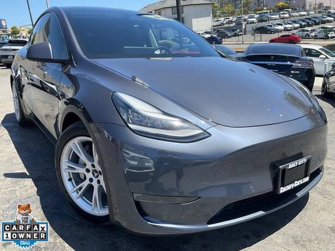 Used 2020 Tesla Model Y Long Range AWD/4WD image 1
