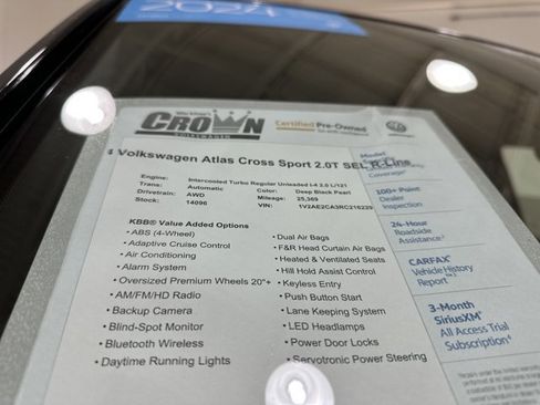 Certified 2024 Volkswagen Atlas Cross Sport SEL R-Line image 40