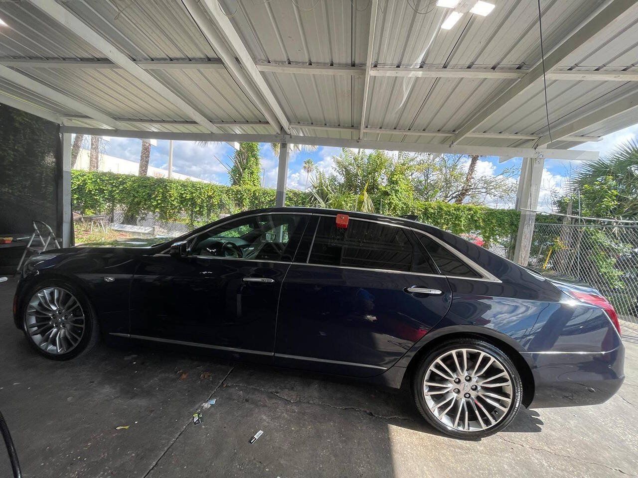 Used 2018 Cadillac CT6 Luxury w/ Active Chassis Package AWD/4WD image 4