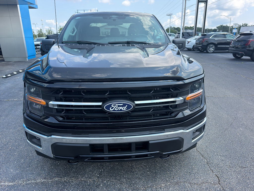 Used 2025 Ford F150 XLT w/ Equipment Group 301A Standard AWD/4WD image 3