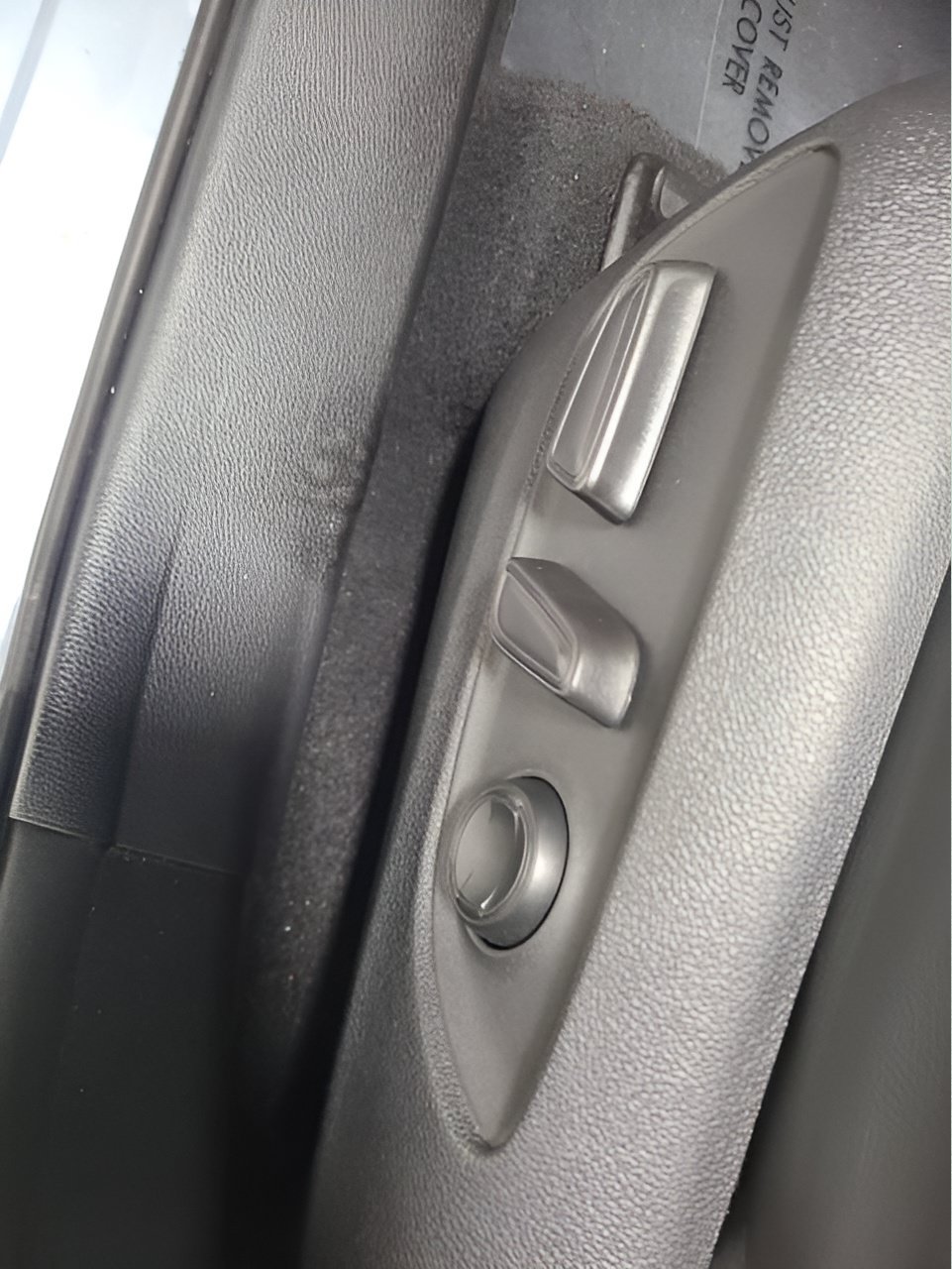 Used 2021 Toyota Highlander XLE FWD image 21