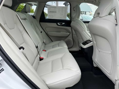 New 2025 Volvo XC60 B5 Ultra w/ Protection Package Premier image 12