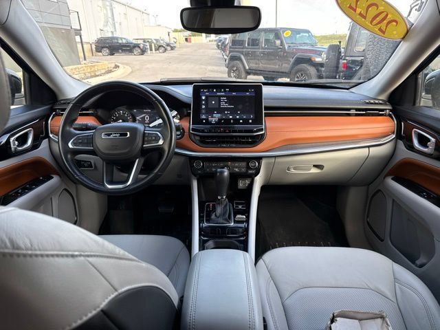 Used 2022 Jeep Compass Limited AWD/4WD image 14