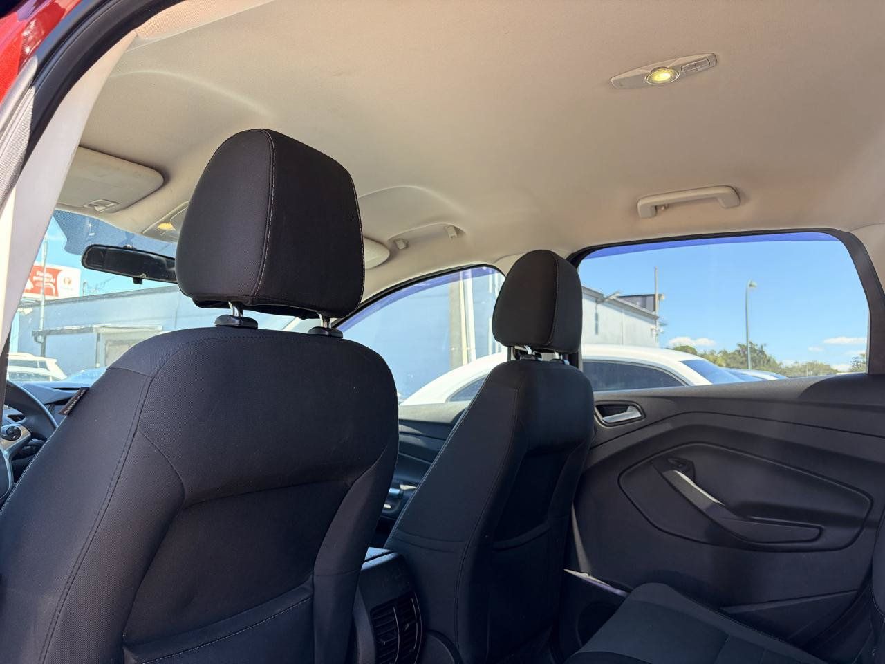 Used 2016 Ford Escape SE w/ Equipment Group 201A FWD image 10