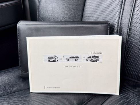 Used 2017 Lincoln Navigator L Reserve image 29