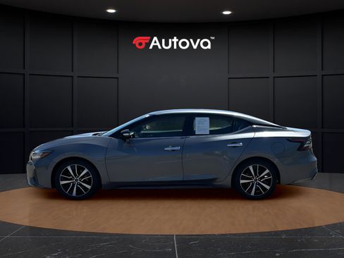 Used 2023 Nissan Maxima SV w/ Floor Mat Group FWD image 2