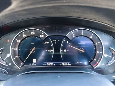 Used 2019 BMW 530i RWD image 31