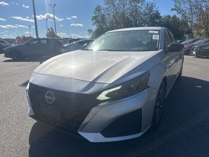 Used 2024 Nissan Altima 2.5 SV