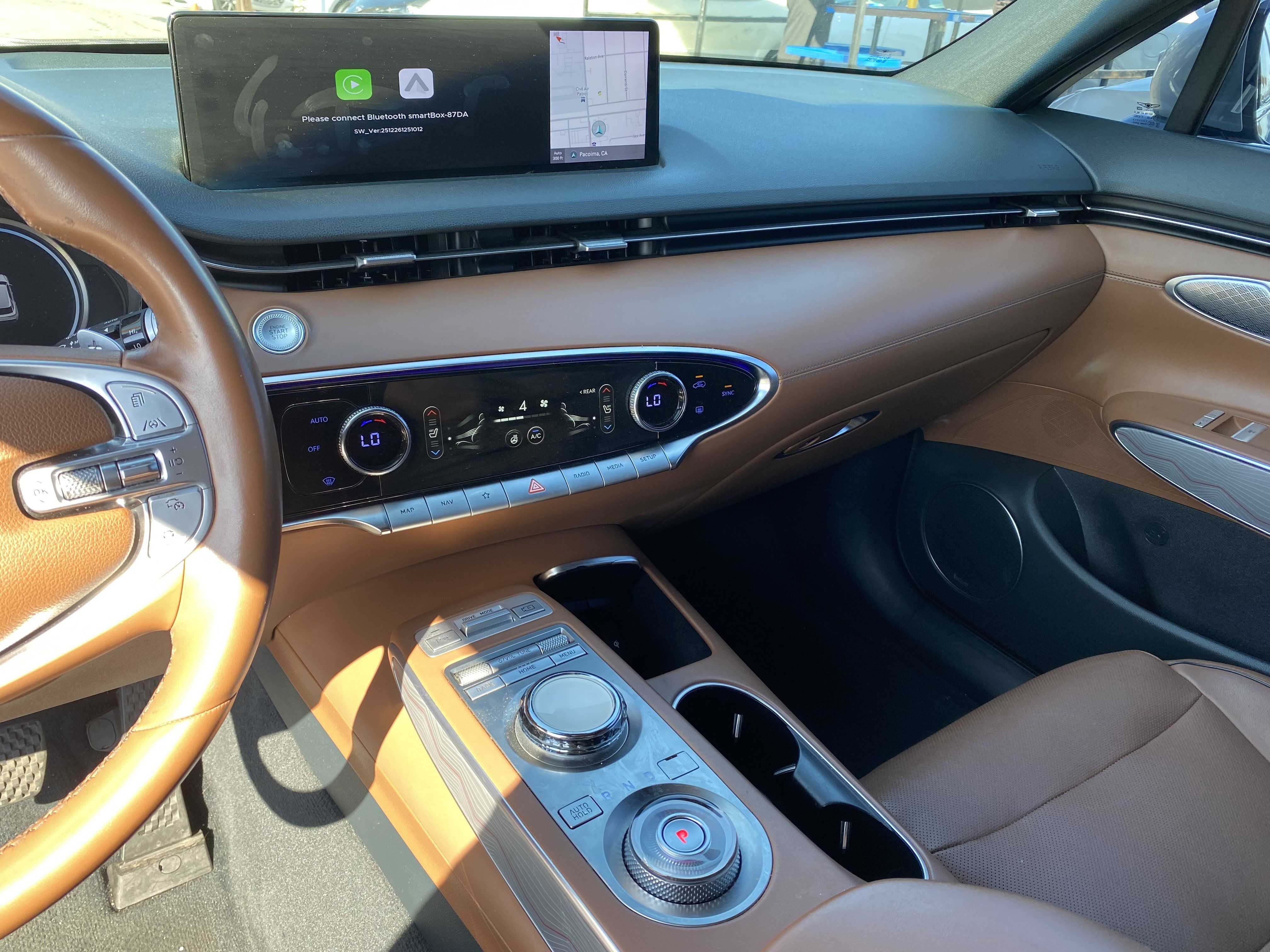 Used 2022 Genesis GV70 2.5T w/ Advanced Package AWD/4WD image 12