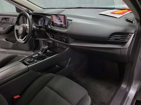 Used 2024 Nissan Rogue S AWD/4WD image 22