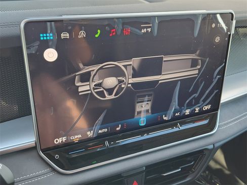 New 2026 Volkswagen Tiguan SE image 9