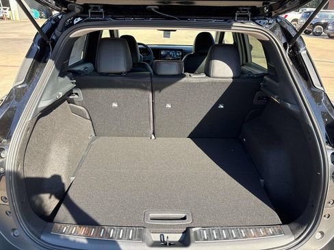 New 2026 Nissan Kicks SR w/ Illumination Package FWD image 17