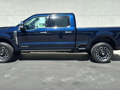 Certified 2024 Ford F250 Platinum w/ FX4 Off-Road Package image 5