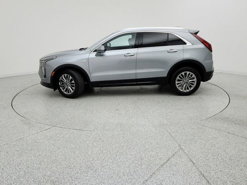 Used 2025 Cadillac XT4 Premium Luxury FWD image 8