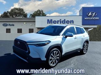 Used 2022 Toyota Corolla Cross XLE video 1