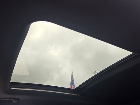 Used 2022 Chevrolet Equinox RS w/ RS Leather Package image 21