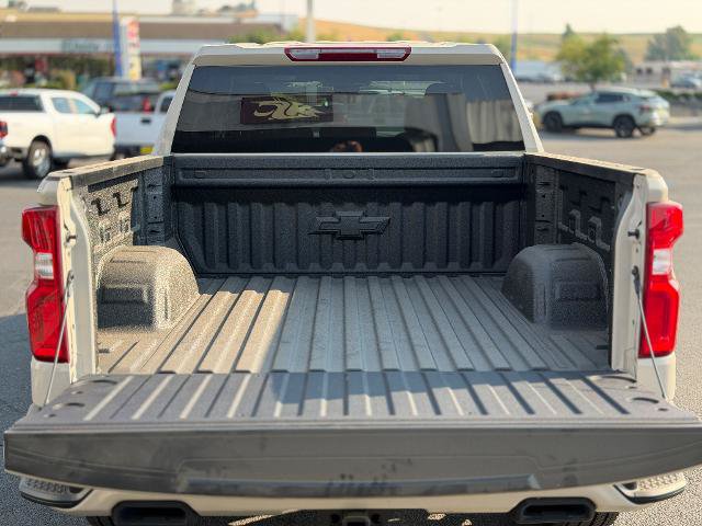 New 2026 Chevrolet Silverado 1500 RST w/ Dark Appearance Package AWD/4WD image 21