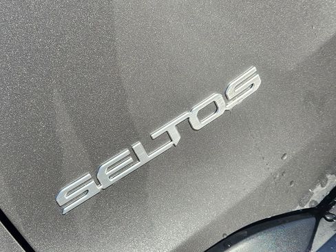New 2026 Kia Seltos S image 9