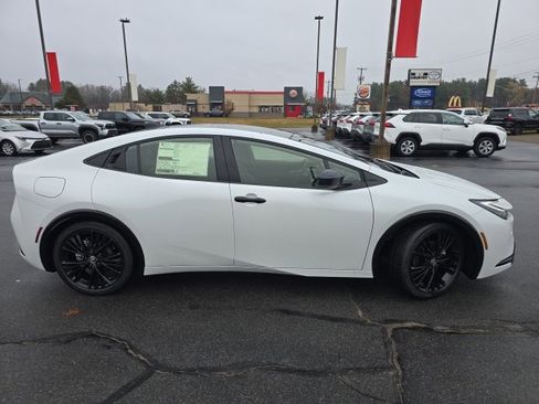 New 2026 Toyota Prius Plug-In Hybrid image 2