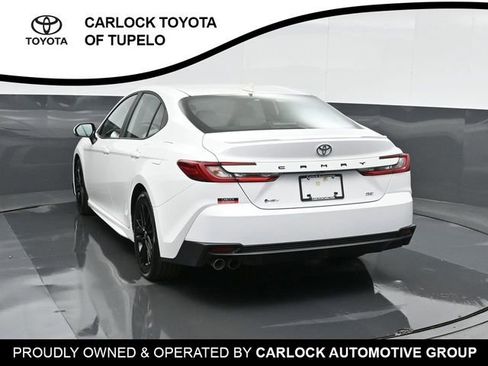 Used 2025 Toyota Camry SE image 10