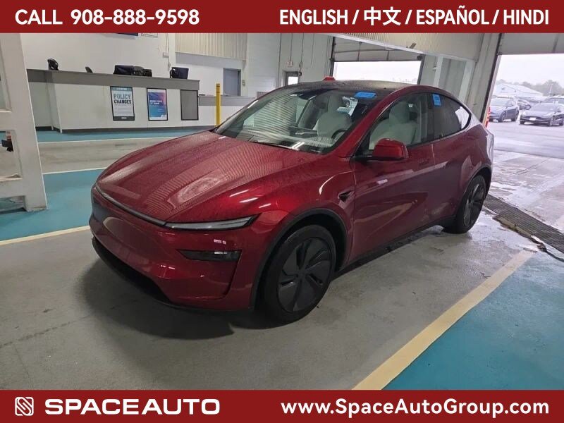 Used 2026 Tesla Model Y AWD image 1