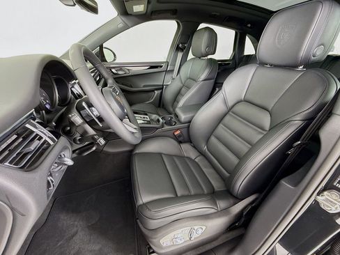 New 2026 Porsche Macan image 5
