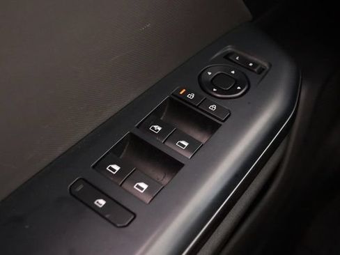 Used 2025 Kia K4 FWD image 21