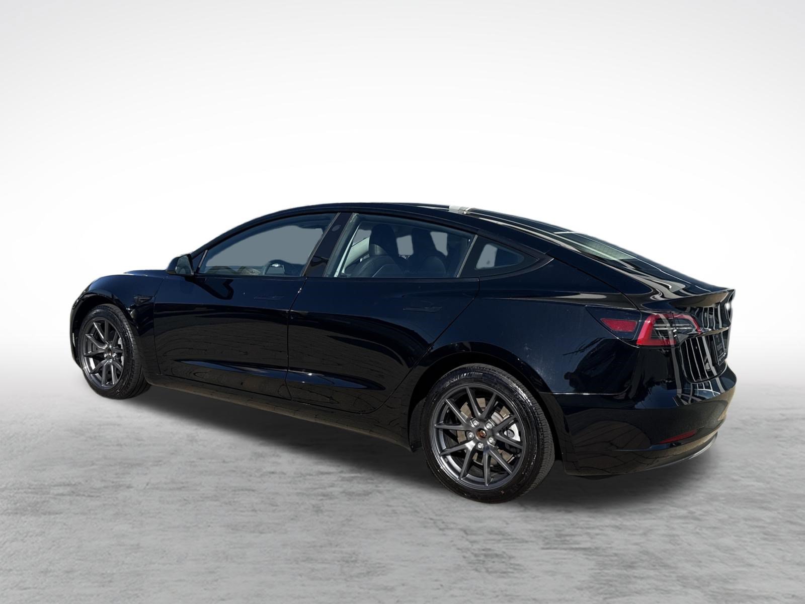 Used 2023 Tesla Model 3 Standard Range RWD image 3