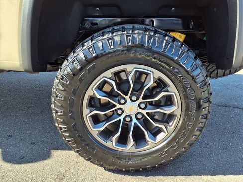 Used 2022 Chevrolet Colorado ZR2 image 19